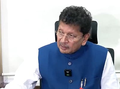 பத்லாபூர் வன்கொடுமை: பள்ளியின் 15 நாள் சிசிடிவி காட்சிகள் மாயம்!